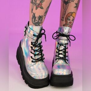 Demonia Shaker 52 Silver Holographic Platform Heels Size 7